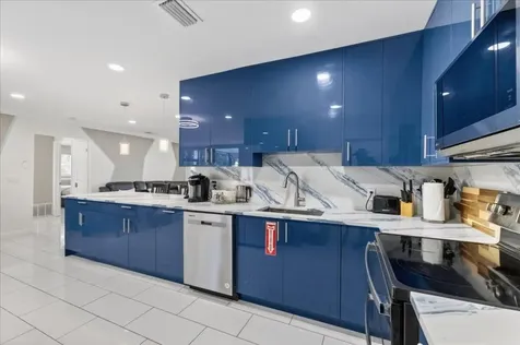 721 NW 36th Street Oakland Park FL 33309
