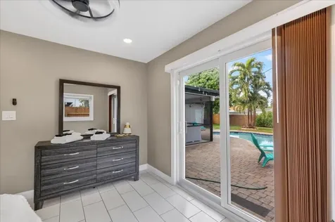 721 NW 36th Street Oakland Park FL 33309