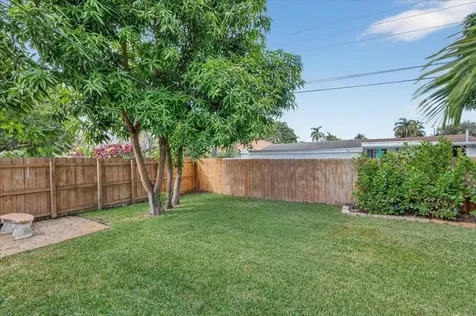 721 NW 36th Street Oakland Park FL 33309