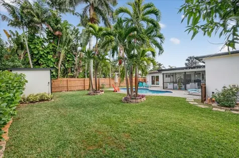 721 NW 36th Street Oakland Park FL 33309