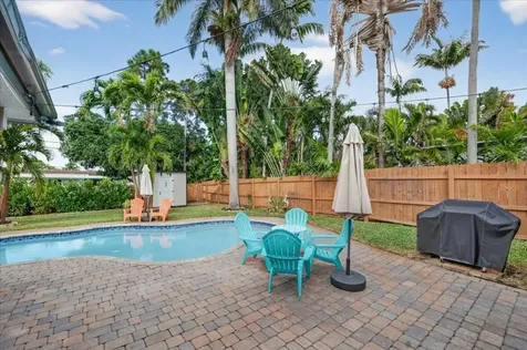 721 NW 36th Street Oakland Park FL 33309