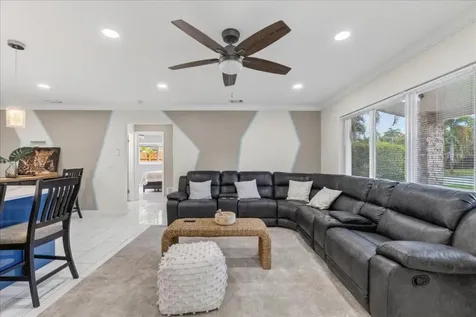 721 NW 36th Street Oakland Park FL 33309
