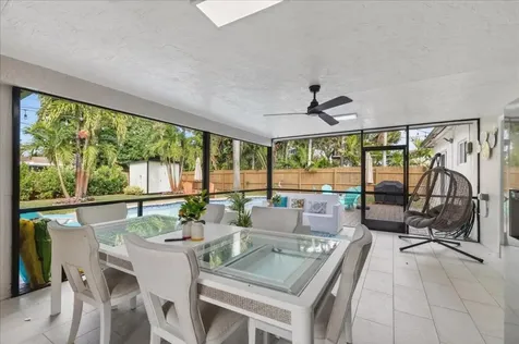 721 NW 36th Street Oakland Park FL 33309