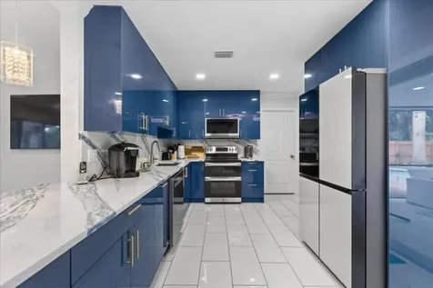 721 NW 36th Street Oakland Park FL 33309