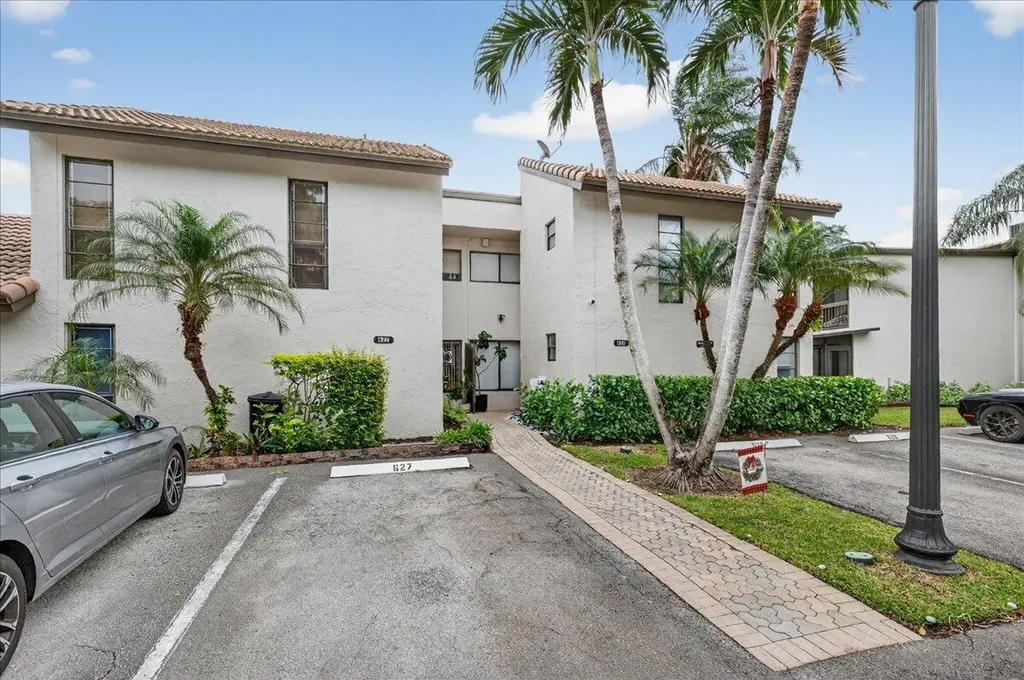 9729 N New River Canal Road Plantation FL 33324