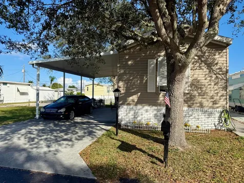 8964 Pine Street Boynton Beach FL 33436