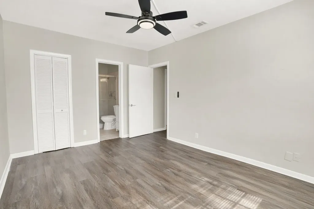 299 SW 7th Street Boca Raton FL 33432