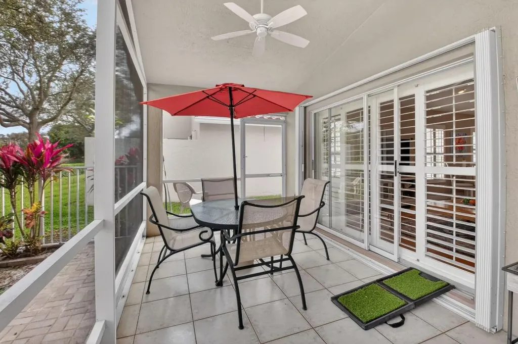6877 Castlemaine Avenue Boynton Beach FL 33437