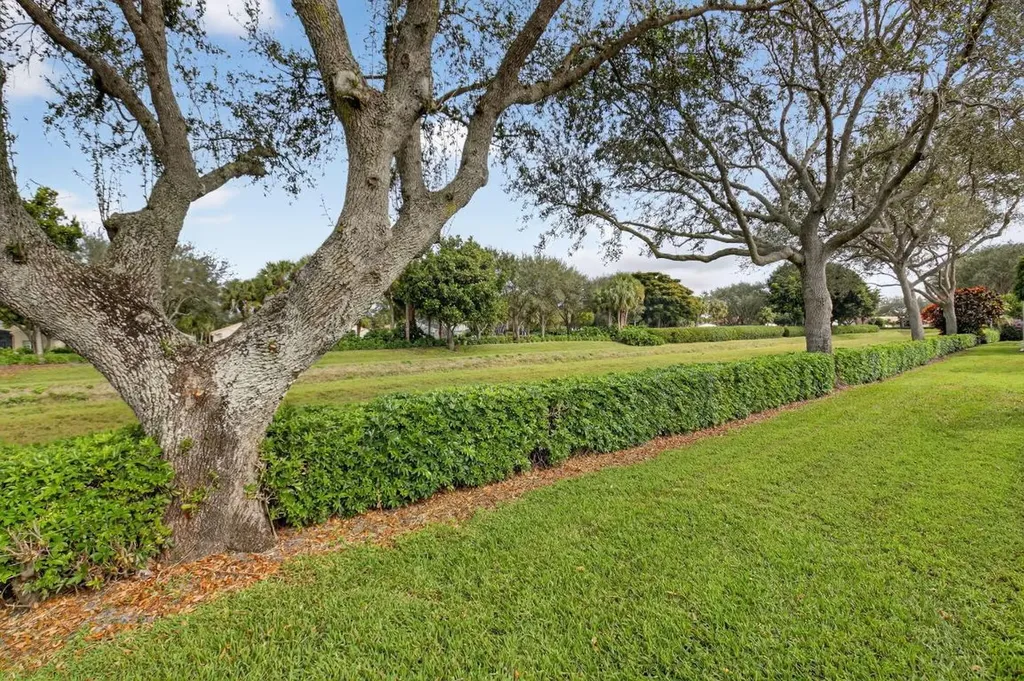 6877 Castlemaine Avenue Boynton Beach FL 33437