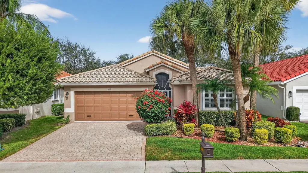 6877 Castlemaine Avenue Boynton Beach FL 33437