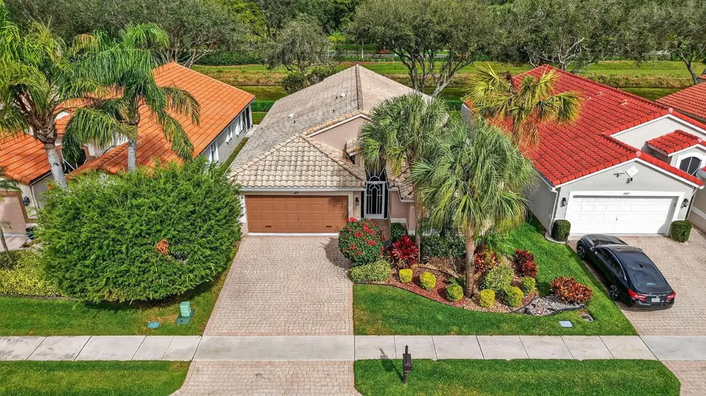 6877 Castlemaine Avenue Boynton Beach FL 33437