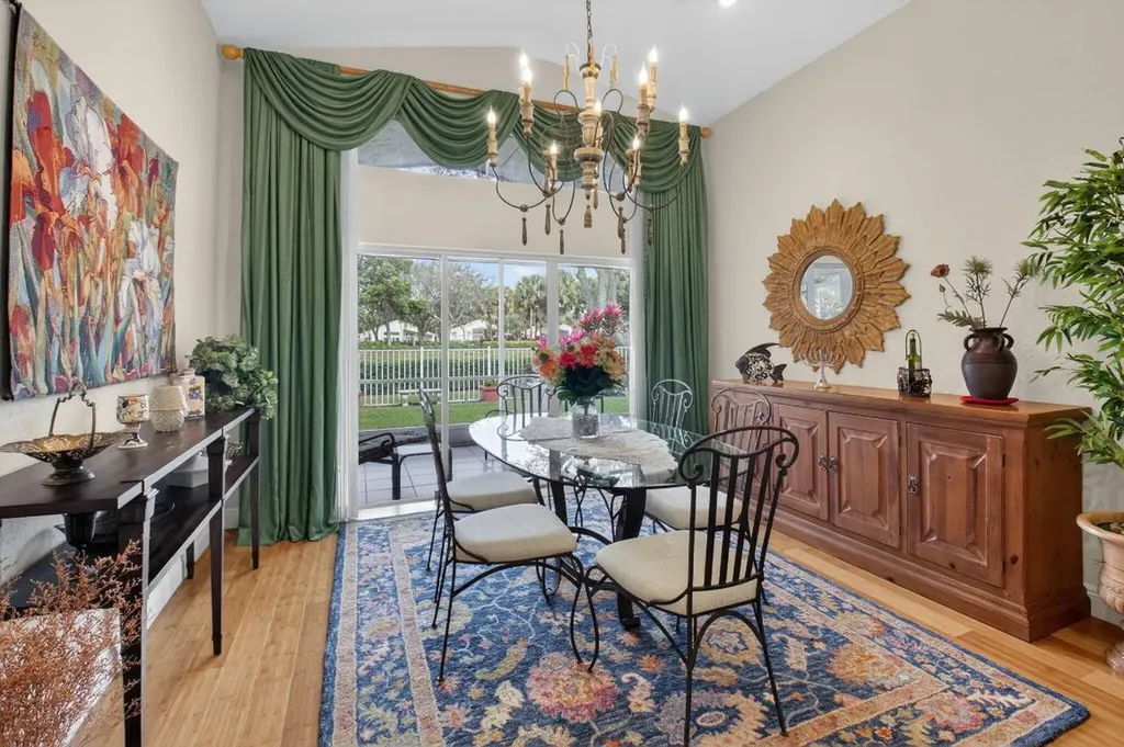 6877 Castlemaine Avenue Boynton Beach FL 33437