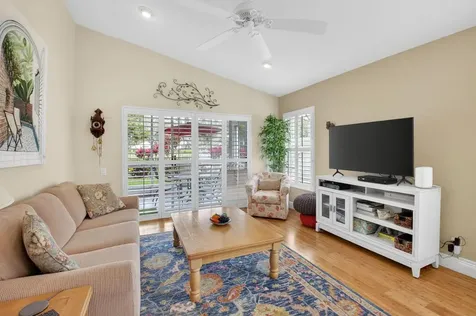 6877 Castlemaine Avenue Boynton Beach FL 33437