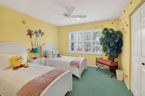 6877 Castlemaine Avenue Boynton Beach FL 33437