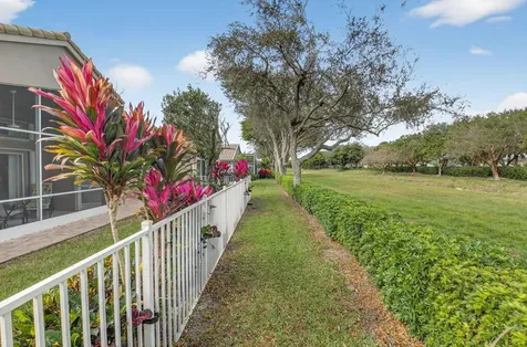 6877 Castlemaine Avenue Boynton Beach FL 33437