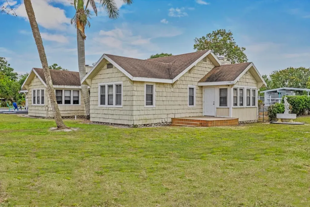 14601 Orange Avenue Fort Pierce FL 34945