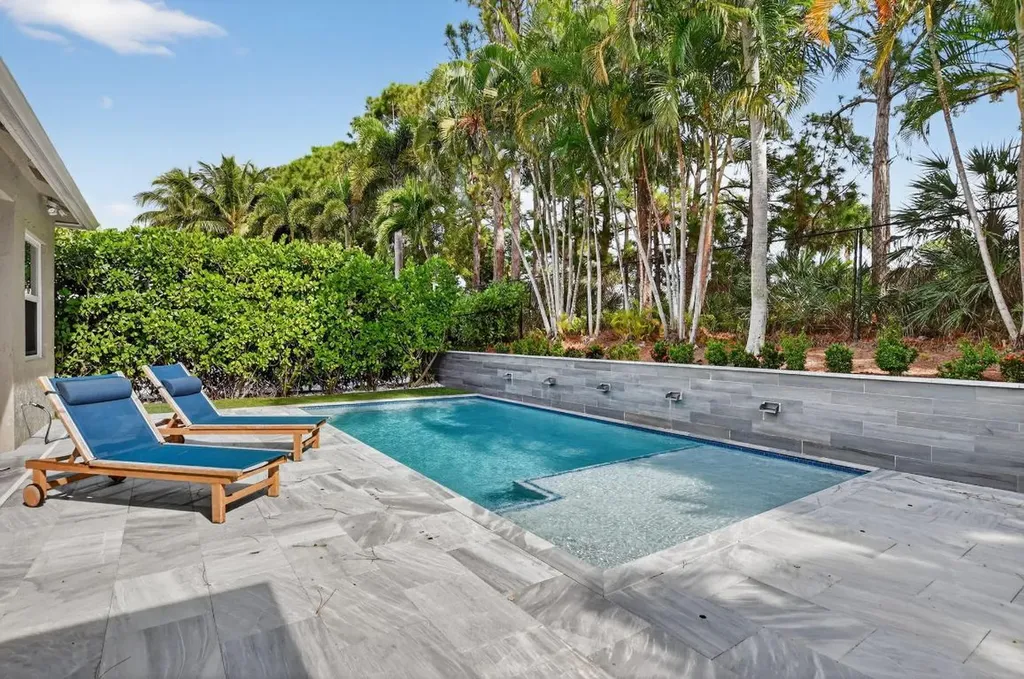 11 Lake Eden Drive Boynton Beach FL 33435