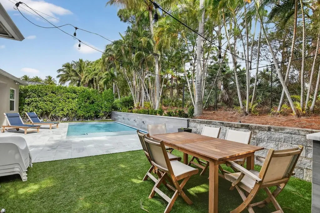 11 Lake Eden Drive Boynton Beach FL 33435