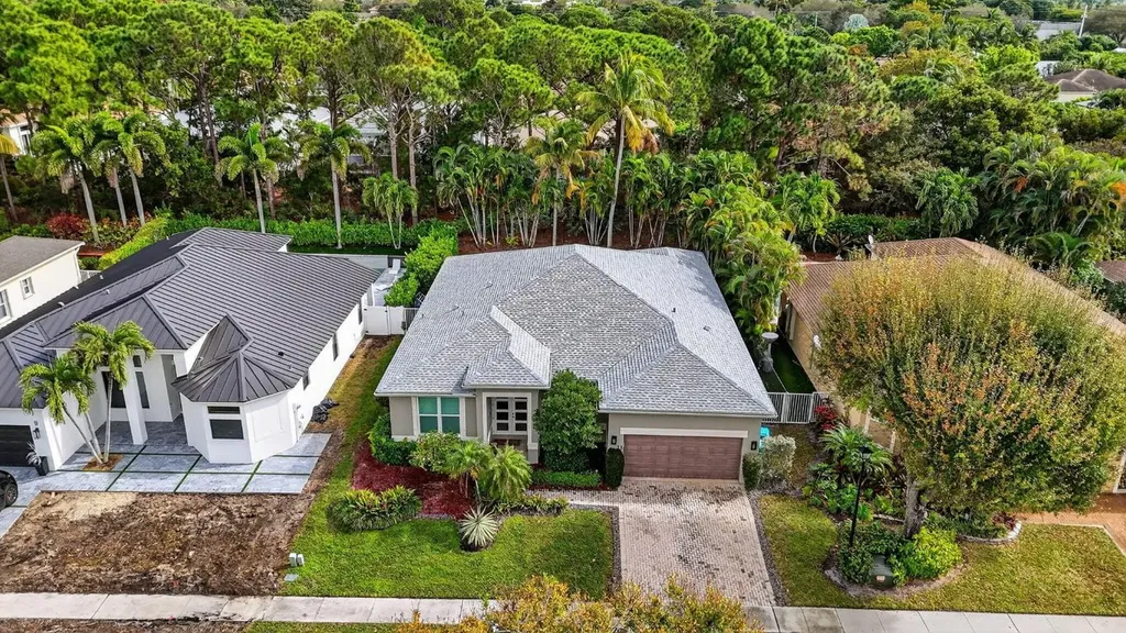 11 Lake Eden Drive Boynton Beach FL 33435