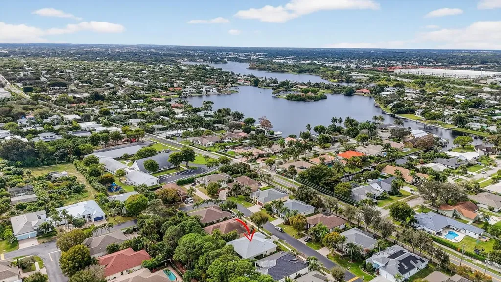 11 Lake Eden Drive Boynton Beach FL 33435