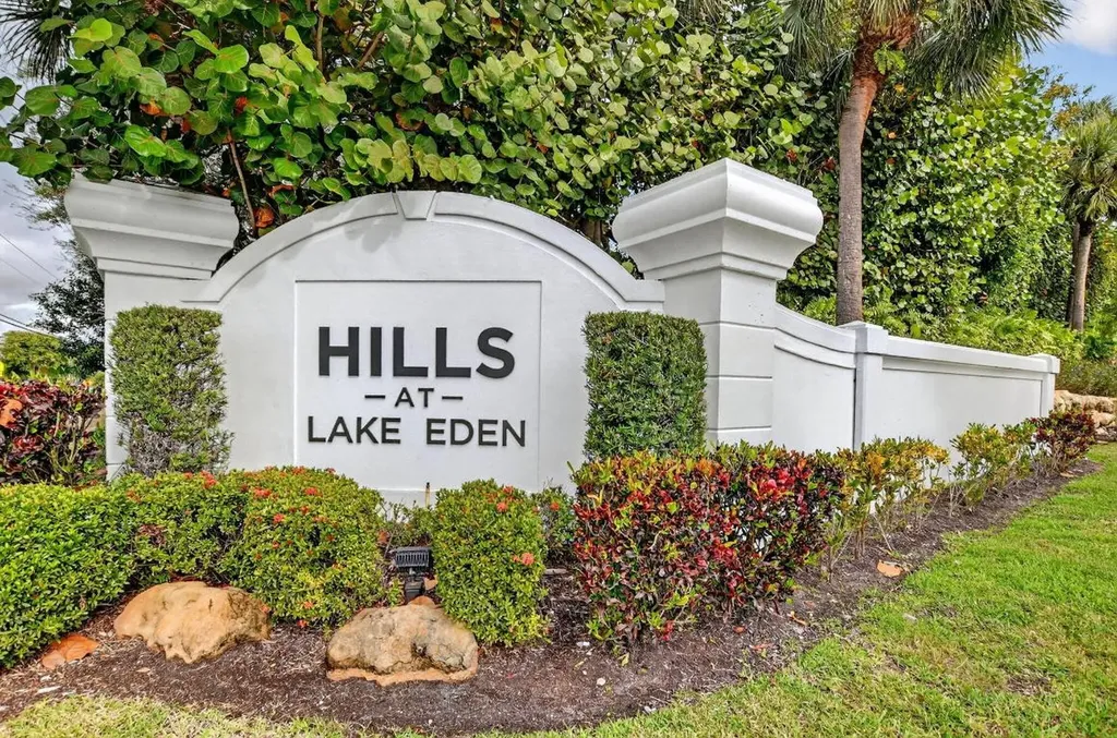 11 Lake Eden Drive Boynton Beach FL 33435
