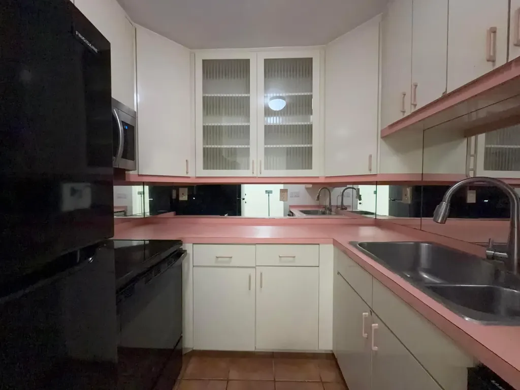 298 SW 6th Street Boca Raton FL 33432