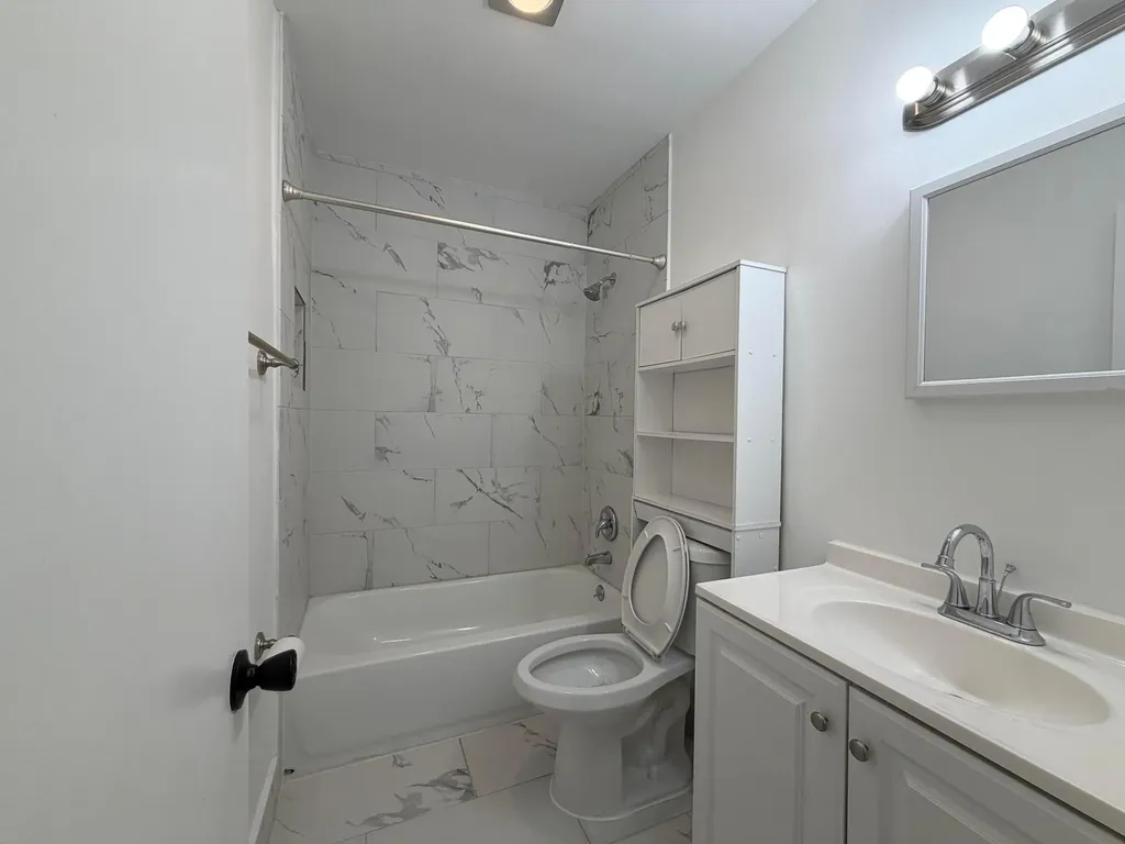 298 SW 6th Street Boca Raton FL 33432