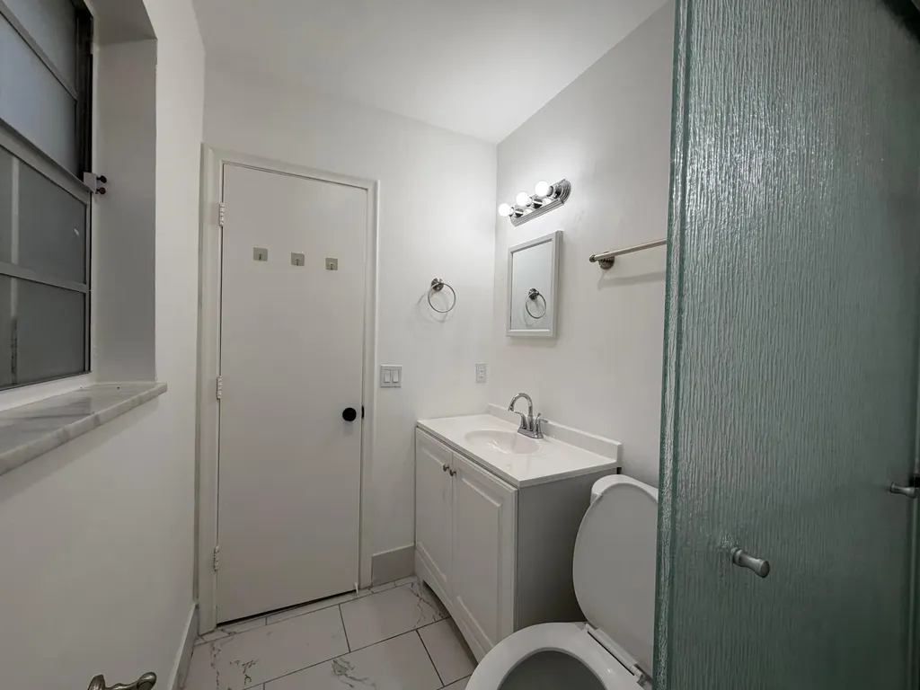 298 SW 6th Street Boca Raton FL 33432