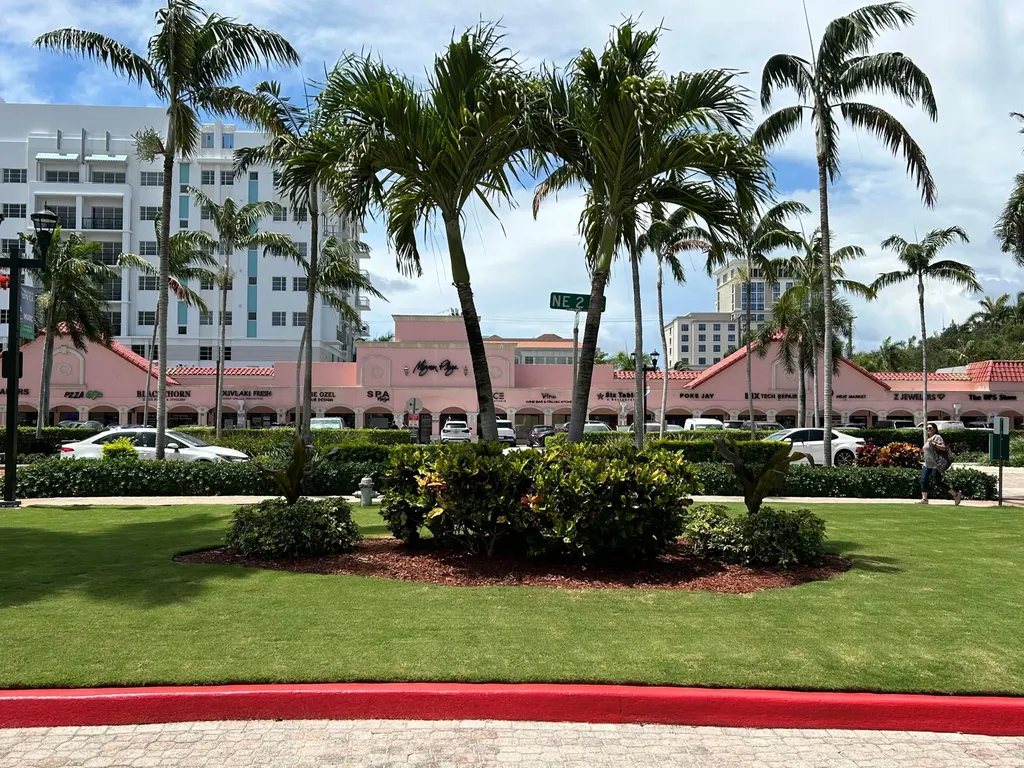 298 SW 6th Street Boca Raton FL 33432
