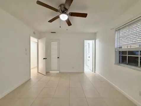 298 SW 6th Street Boca Raton FL 33432