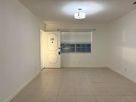 298 SW 6th Street Boca Raton FL 33432