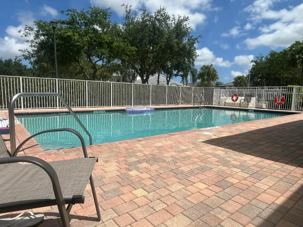 6393 Bella Circle Boynton Beach FL 33437
