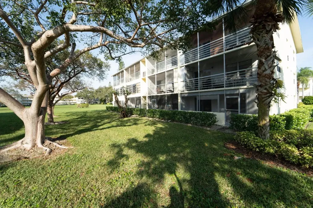 200 Dorset E Boca Raton FL 33434