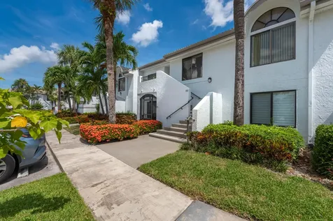 7689 Glendevon Lane Delray Beach FL 33446