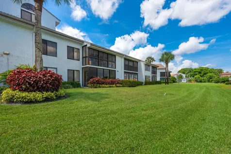 7689 Glendevon Lane Delray Beach FL 33446