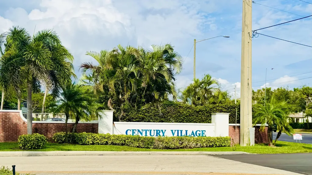 164 Kent West Palm Beach FL 33417