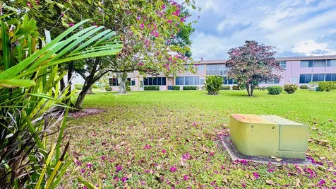 164 Kent West Palm Beach FL 33417