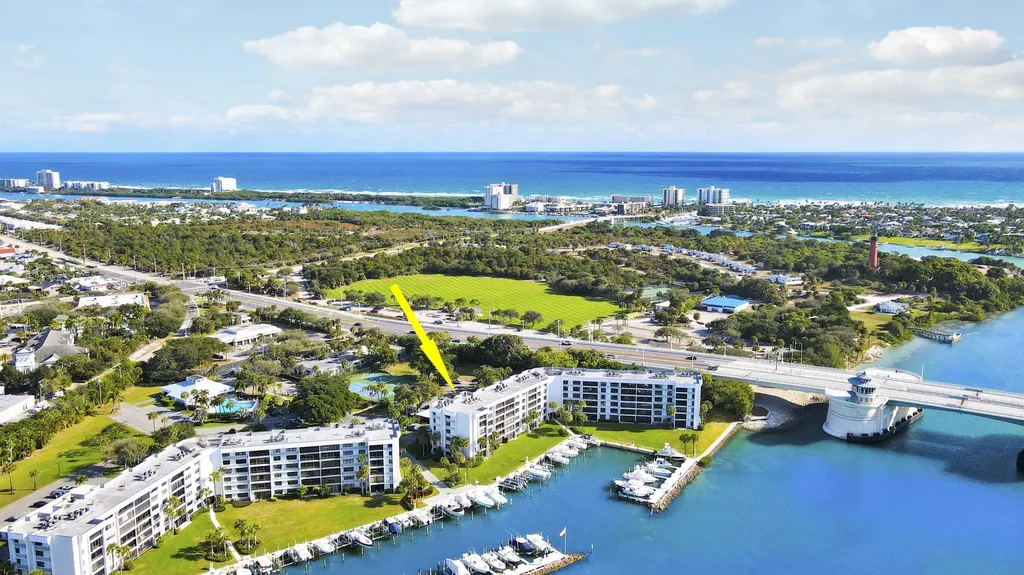 1748 Jupiter Cove Drive Jupiter FL 33469