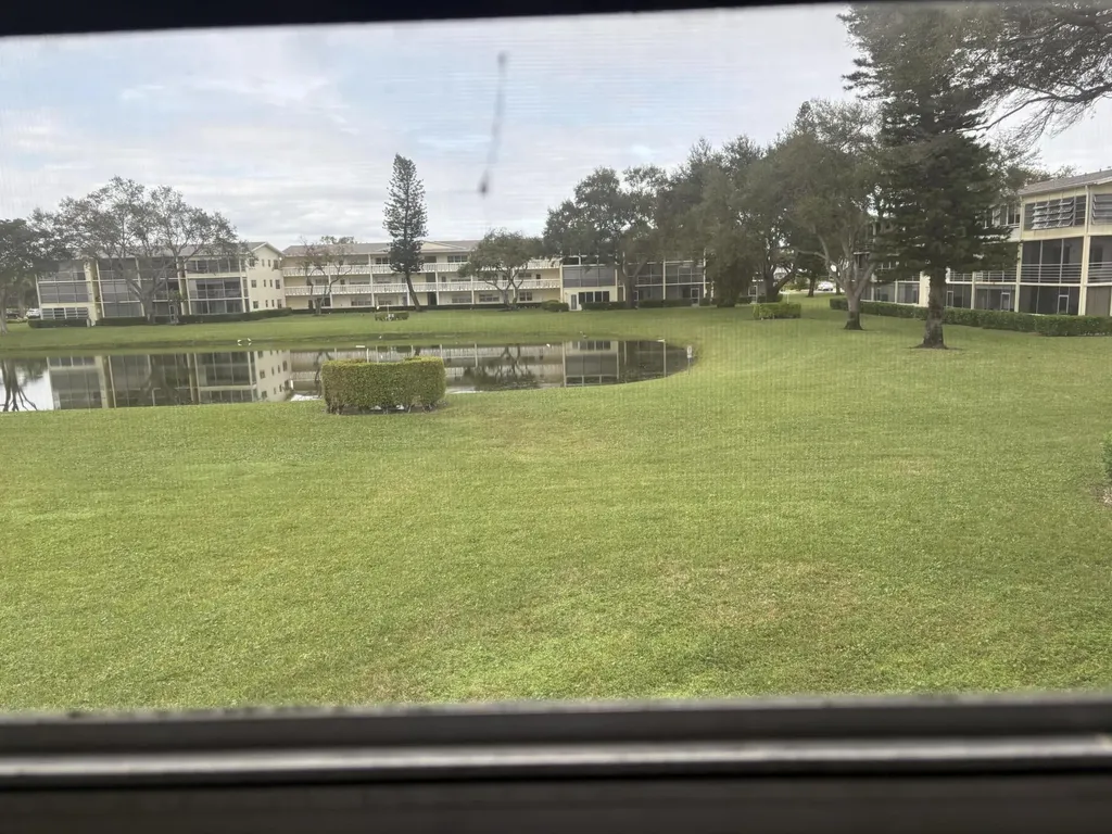 186 Dorset E Boca Raton FL 33434