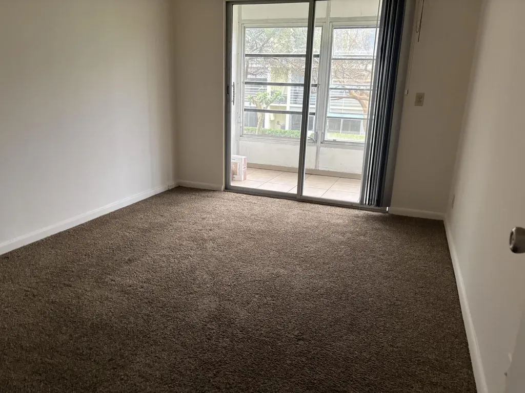 186 Dorset E Boca Raton FL 33434