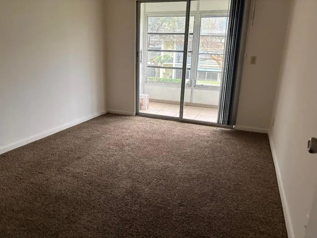 186 Dorset E Boca Raton FL 33434