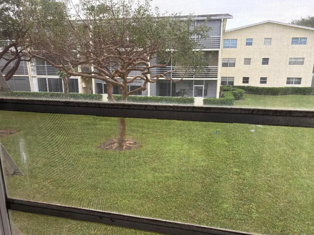 186 Dorset E Boca Raton FL 33434