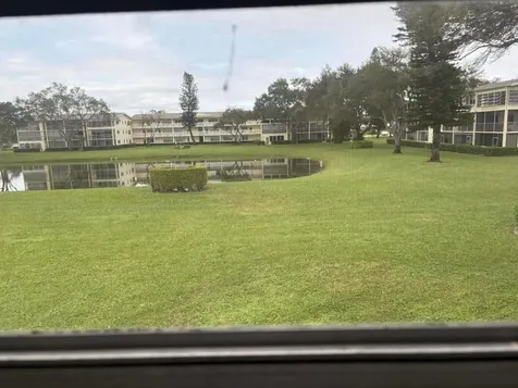 186 Dorset E Boca Raton FL 33434