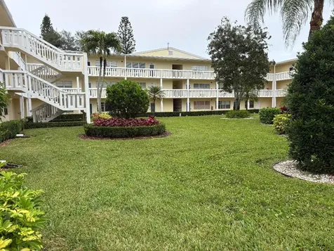 186 Dorset E Boca Raton FL 33434