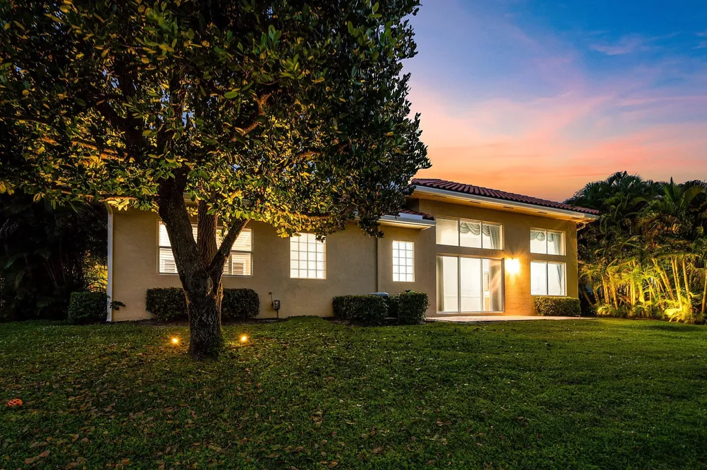 7077 Via Mediterrania Boca Raton FL 33433