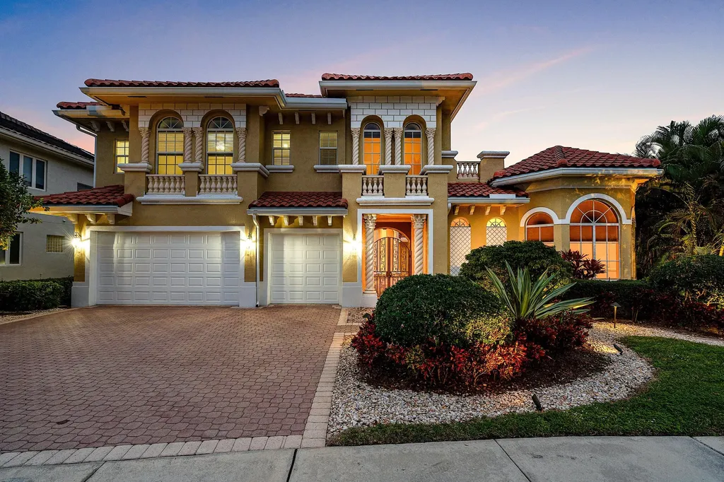 7077 Via Mediterrania Boca Raton FL 33433