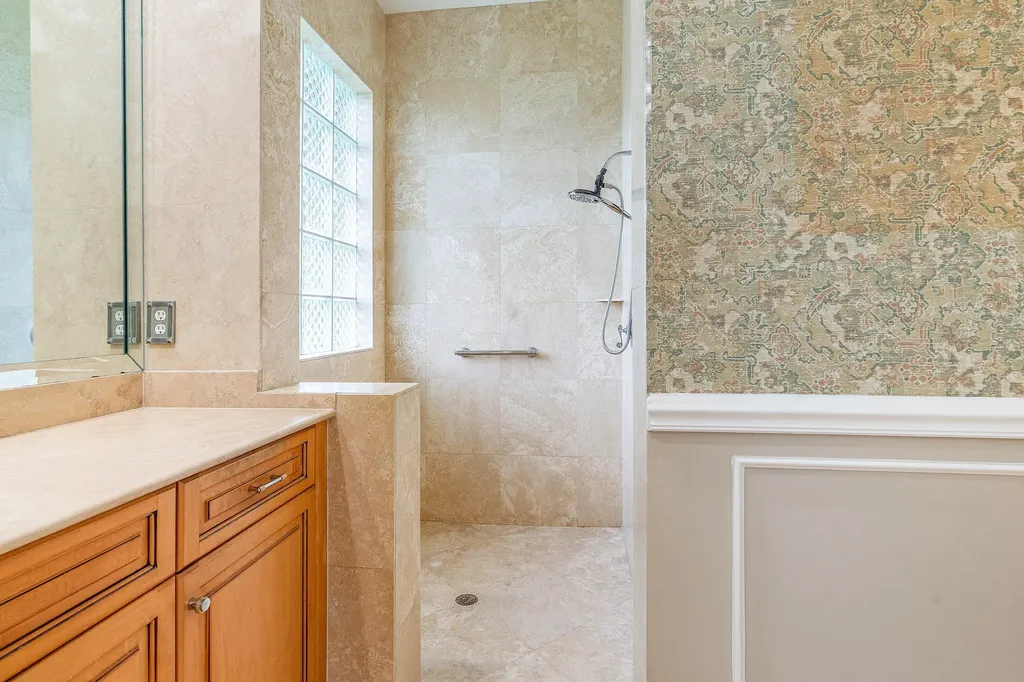 7077 Via Mediterrania Boca Raton FL 33433