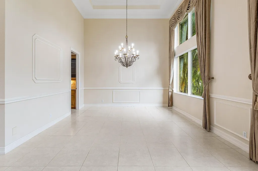 7077 Via Mediterrania Boca Raton FL 33433