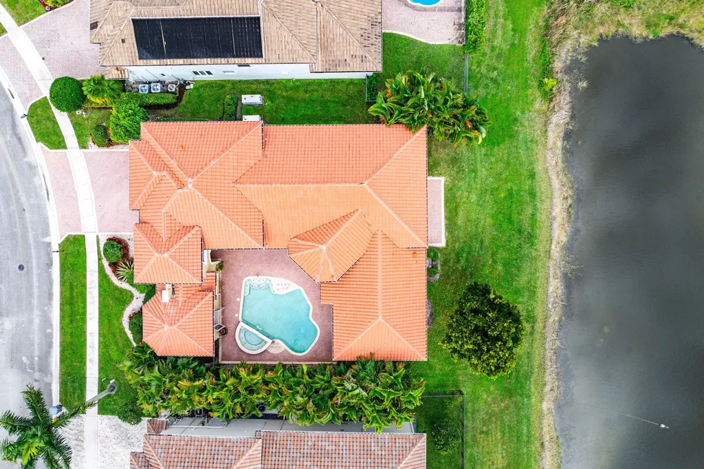 7077 Via Mediterrania Boca Raton FL 33433