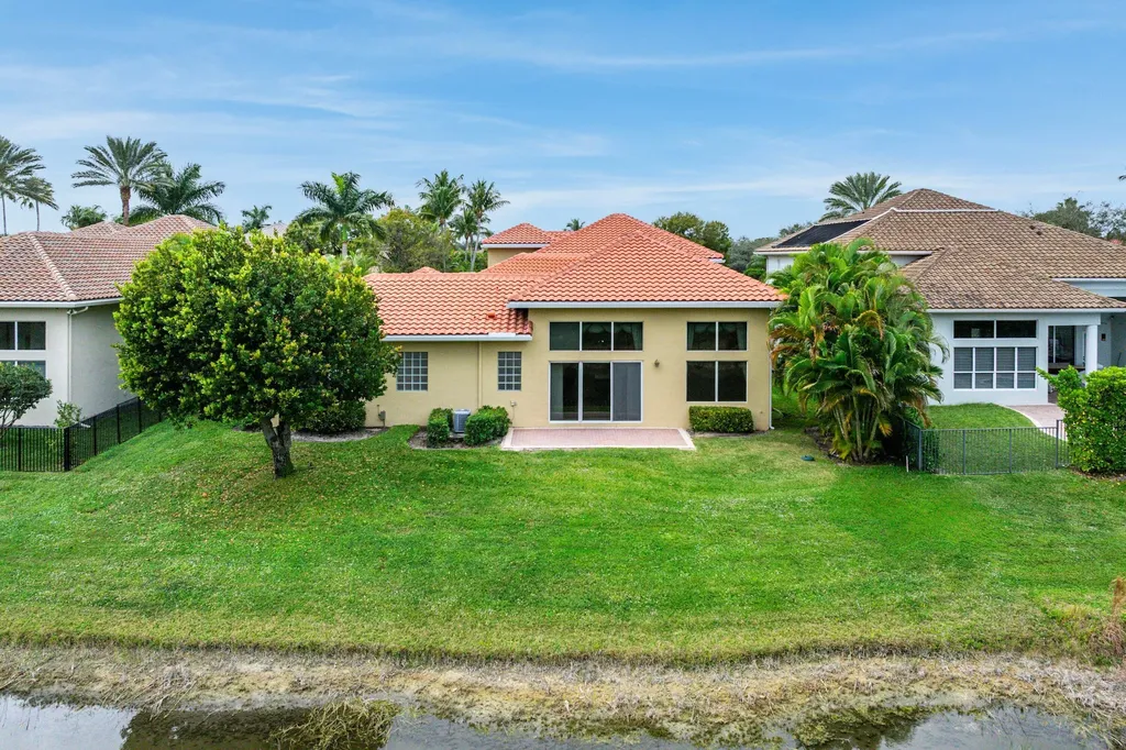 7077 Via Mediterrania Boca Raton FL 33433